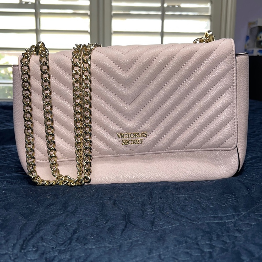 Victoria's Secret v quilt pink pebbled shoulder bag